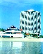 Golden Sands beach hotel cha am Hua Hin ideal family beach hotel in Thailand cheap